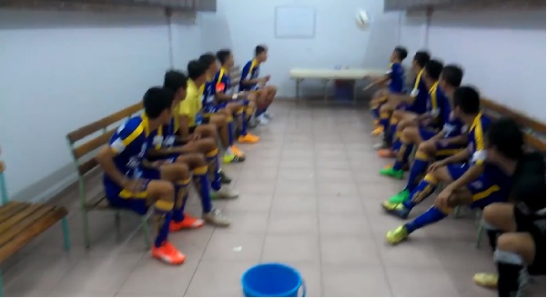 VIDEO: U21 Khánh Hòa biểu diễn kỹ thuật tâng bóng bằng đầu 