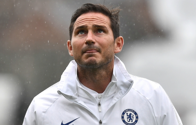 Lampard hành động bất ngờ nhằm động viên học trò