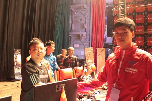 Chim Sẻ Đi Nắng sang Trung Quốc đấu chung kết giải AOE Việt Trung 2017