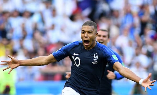 Mbappe toả sáng, Pháp thắng nghẹt thở Argentina để vào tứ kết