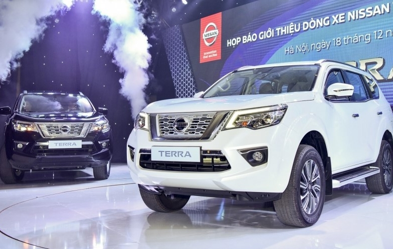 Nissan Terra: Giá xe lăn bánh, ưu đãi, đánh giá mới (6/2021)