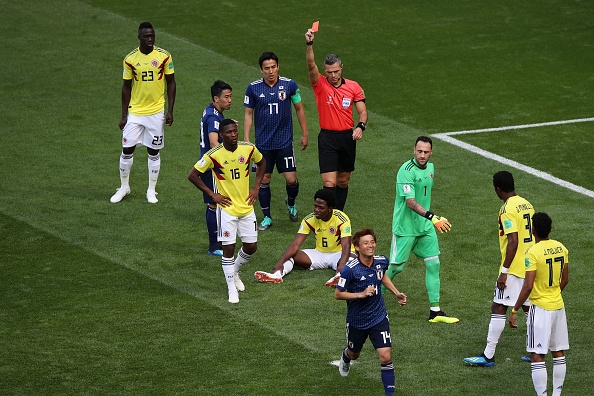 Chiếc thẻ đỏ và quả penalty định mệnh cho ĐT Nhật Bản