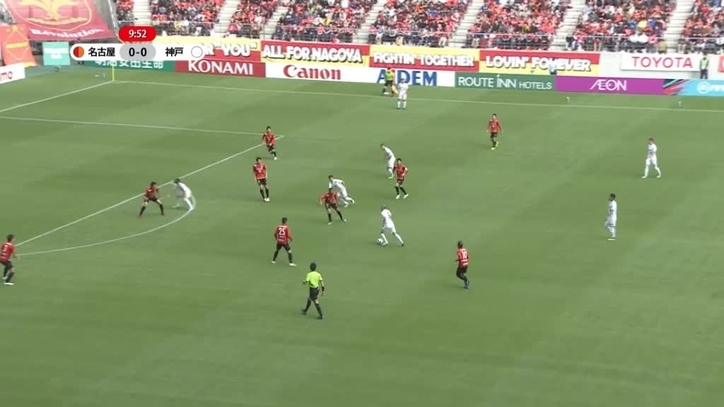 VIDEO: Iniesta lại 'làm thơ' trên sân cỏ Nhật Bản