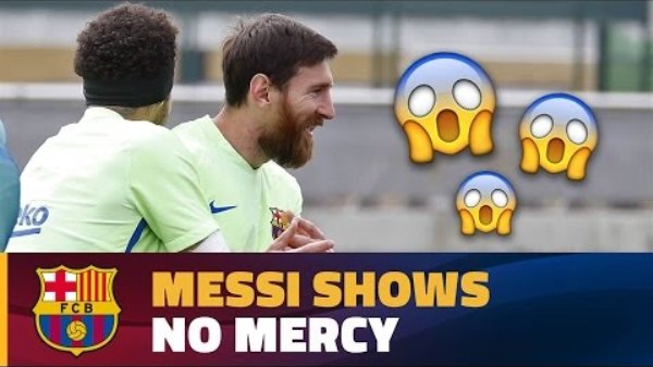 VIDEO: Messi xỏ háng đồng đội cực đỉnh trên sân tập