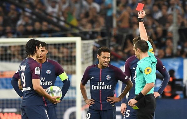 VIDEO: Thành tích bất hảo về thẻ phạt của Neymar