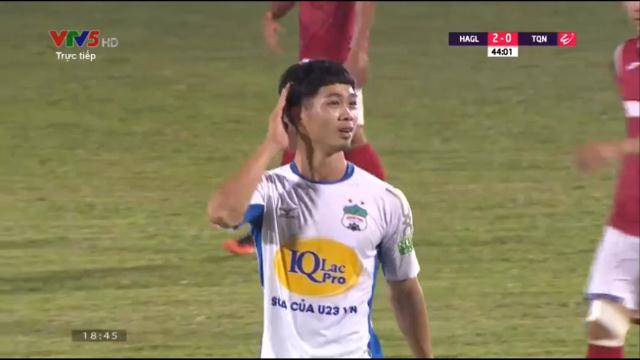 VIDEO: Công Phượng sút phạt đẳng cấp vs Quảng Ninh