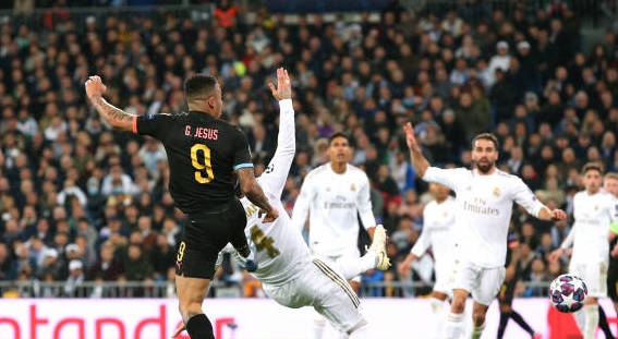 Real Madrid 'thiệt đơn thiệt kép' sau thất bại trước Man City