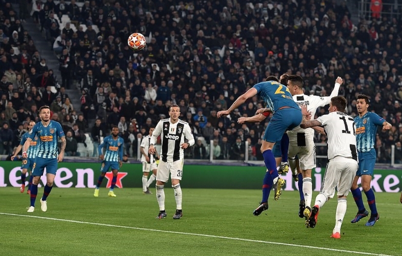 Goal-line đã thể hiện giá trị trong bàn thắng của Ronaldo