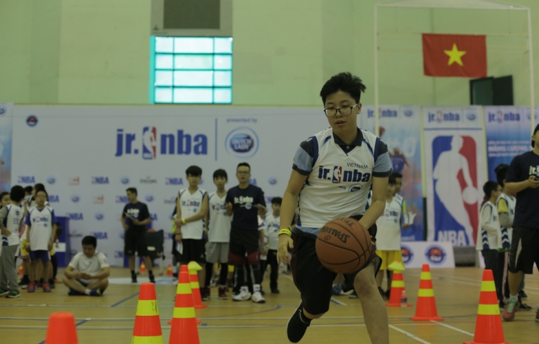 900 em nhỏ HN tham dự hội trại tuyển chọn tài năng bóng rổ  