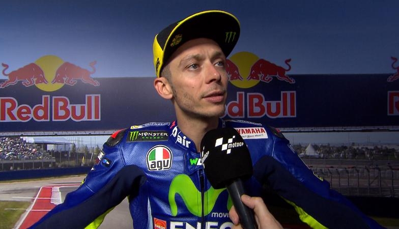 Rossi: Tôi có hai lựa chọn là vượt lên hoặc bị đâm