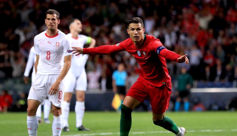 HLV Santos: 'Ronaldo là một thiên tài của bóng đá'