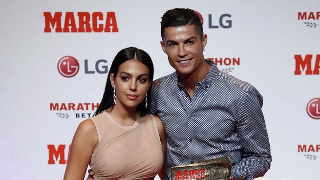 Ronaldo: 'Quan hệ tình dục với bạn gái tuyệt vời hơn cả bàn thắng đẹp nhất của tôi'