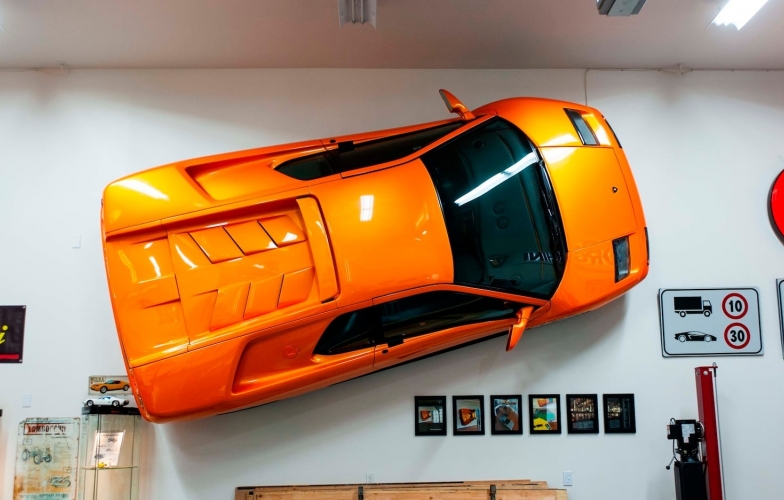 Cận cảnh tuyệt phẩm Lamborghini treo tường đang được rao bán