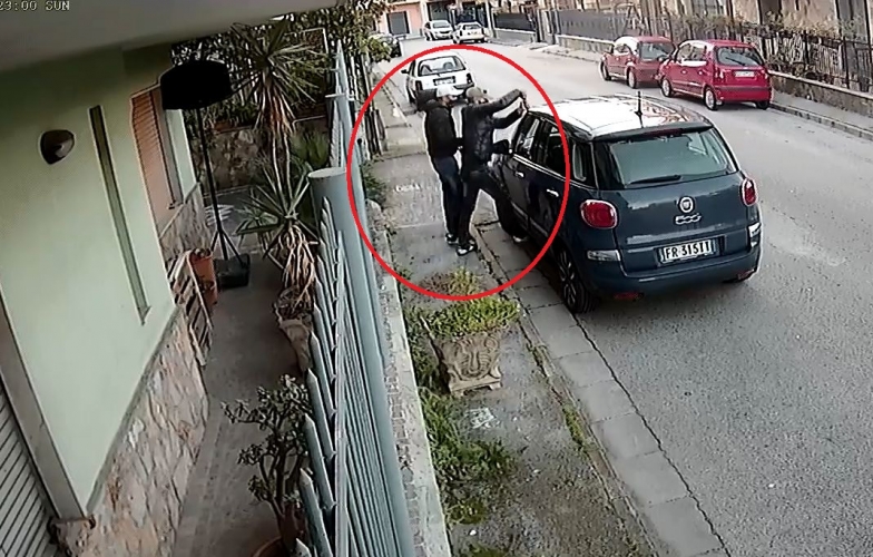Video: Trộm xe ô tô 'nhanh như chớp', chỉ mất 30s