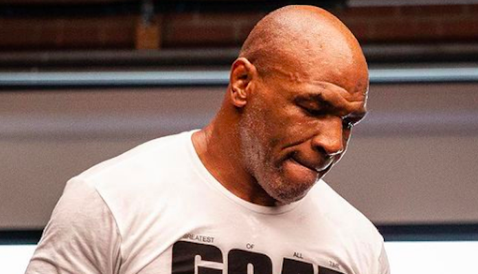 Mike Tyson - Roy Jones: Ai bảo không được knock-out?