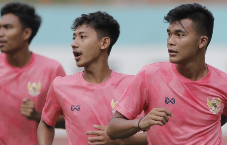 ĐT Indonesia bỏ áo đấu Nike chuyển sang Warrix của Thái Lan