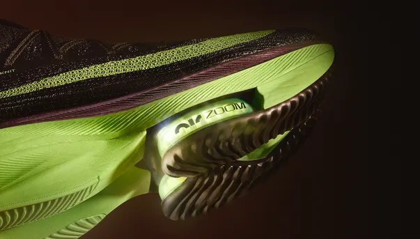 Nike tặng Air Zoom Alphafly NEXT% miễn phí