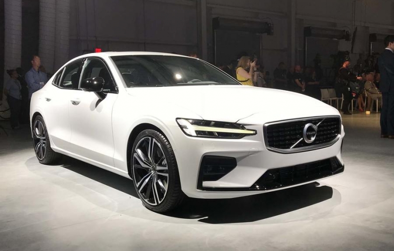 Volvo trình làng sedan cao cấp S60 2018 có giá bán 35.800 USD