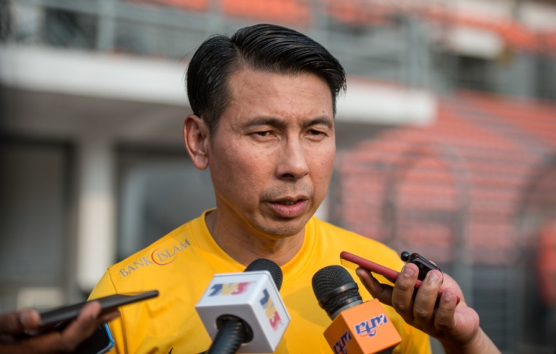 HLV Malaysia lo ngại về hàng thủ trước trận gặp Việt Nam