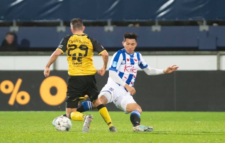 Văn Hậu chính thức ra sân, Heerenveen thắng dễ đội bóng hạng dưới