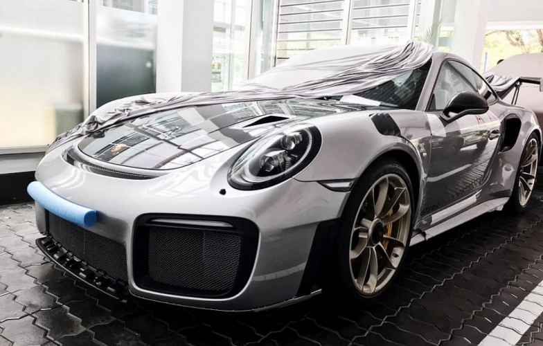 Siêu xe Porsche 911 GT2 RS hơn 20 tỷ đồng xuất hiện tại Hà Nội