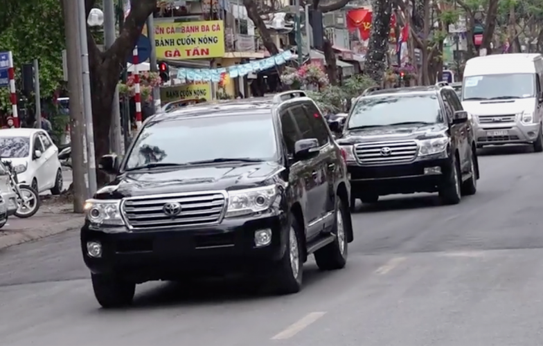 Ông Kim Jong Un mang 2 chiếc Land Cruiser V8 đến Việt Nam để dự Hội nghị