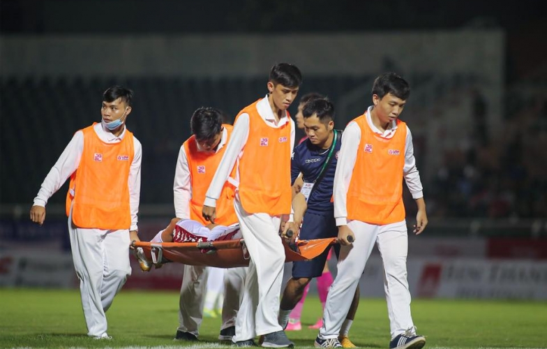 Đồng đội của Công Phượng chia tay V-League vì chấn thương