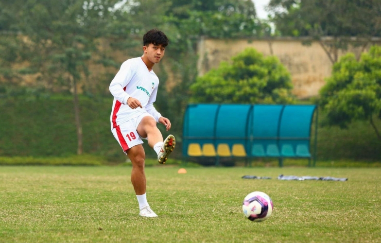 Danh Trung khó tham dự SEA Games 31 cùng U22 Việt Nam?