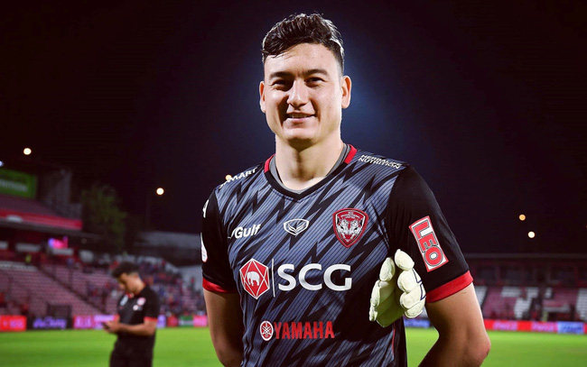 Đặng Văn Lâm bất ngờ bị gạch khỏi danh sách Muangthong Utd