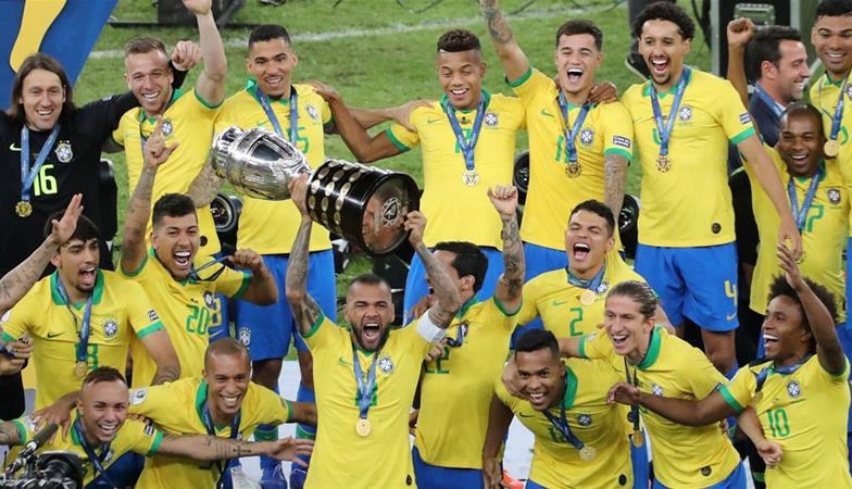 Brazil vs Colombia: Nhà vua thị uy