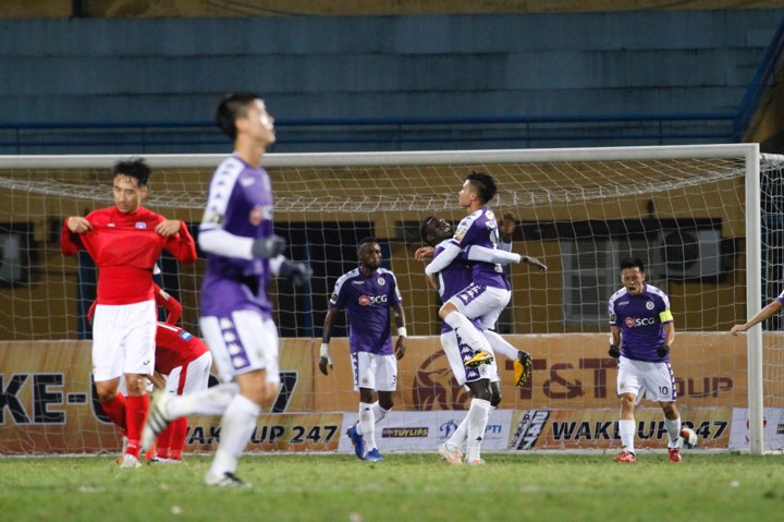 Vùi dập TQN, Hà Nội tiếp tục thể hiện đẳng cấp số 1 V.League