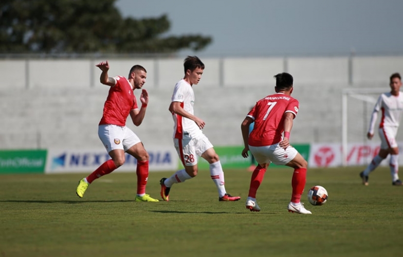 Tiền đạo ĐT Việt Nam mang về 3 điểm đầu tay cho Viettel