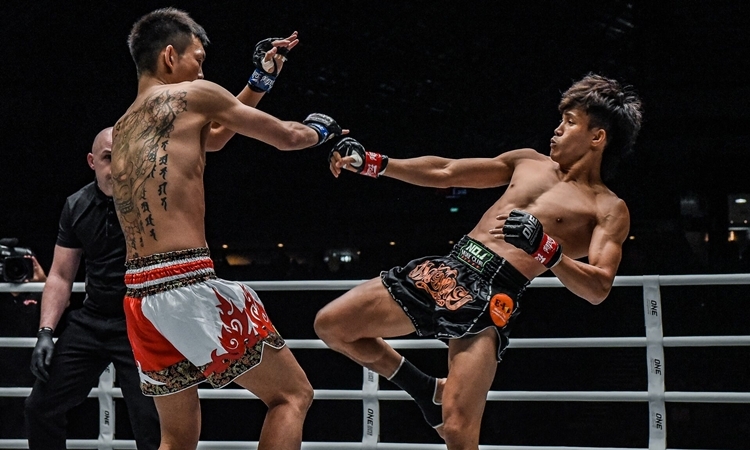 VIDEO: Knock-out đối thủ Nhật Bản, võ sĩ Việt Nam gây sốc cả châu Á
