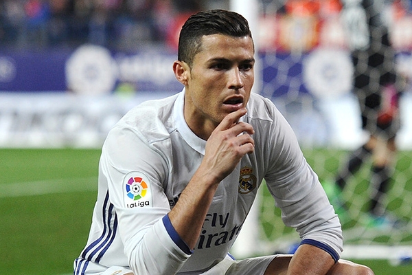 Sốc: Ronaldo trốn thuế, đối diện với án tù nặng hơn Messi