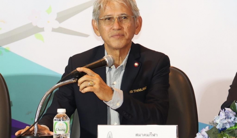 Sếp lớn bóng đá Thái Lan nhắc Việt Nam, chốt phương án nhập tịch