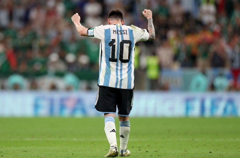 Video bàn thắng Argentina 2-0 Mexico: Messi hóa thánh, vỡ òa cảm xúc