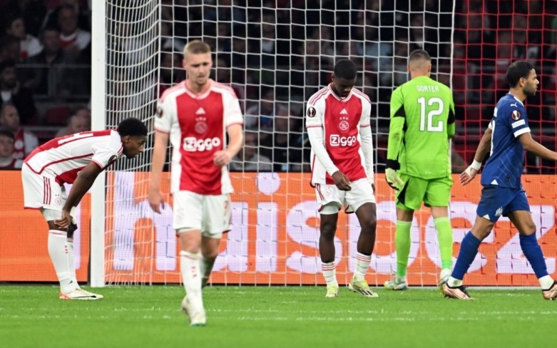 Bất phân thắng bại, Ajax chấp nhận chia điểm đáng tiếc