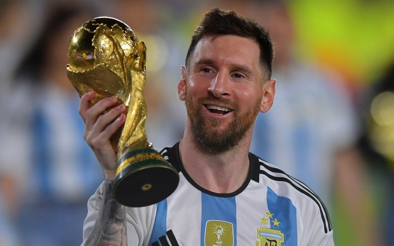 Adidas ra mắt giày mới kỷ niệm Messi vô địch World Cup