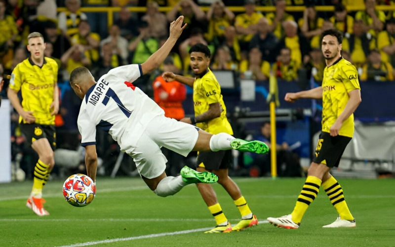 Dortmund giành chiến thắng trước PSG tại bán kết Cúp C1