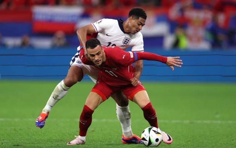 Trực tiếp Anh 1-0 Serbia: Liên tục dồn ép