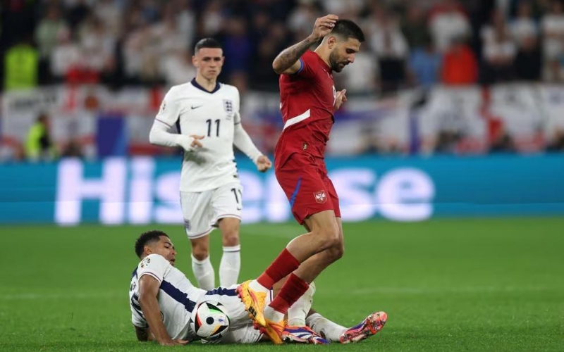 Trực tiếp Anh 1-0 Serbia: Đáng tiếc cho Harry Kane