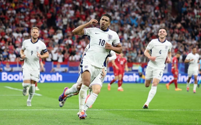 ĐT Anh lập kỳ tích Euro sau trận thắng Serbia
