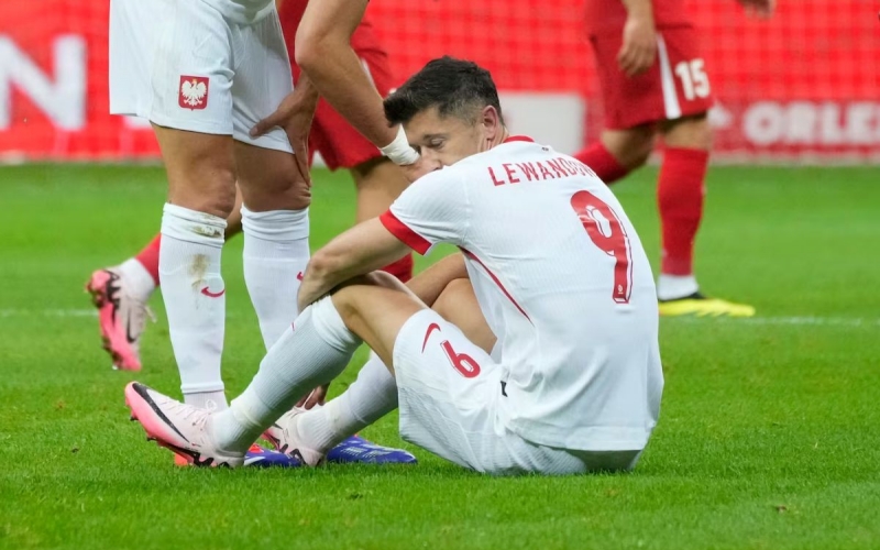 Lewandowski chấn thương ngay trước thềm Euro 2024