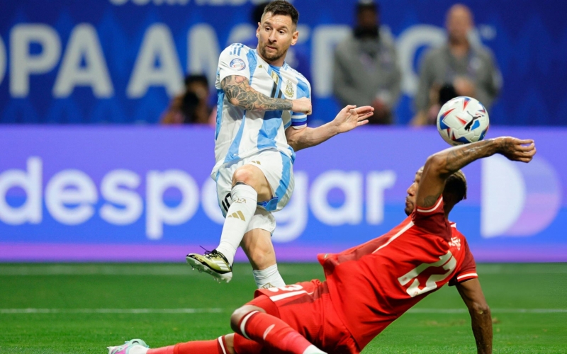 Trực tiếp Argentina 0-0 Canada: Messi liên tục có cơ hội
