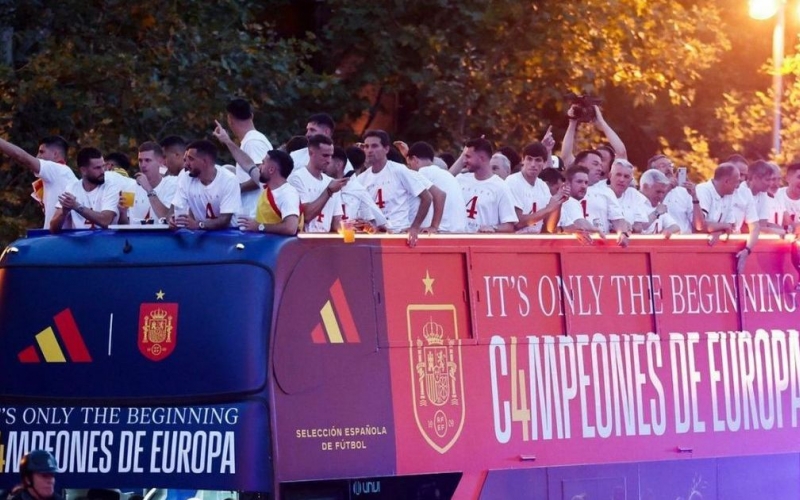 Tây Ban Nha ăn mừng chiến thắng sau khi vô địch Euro 2024