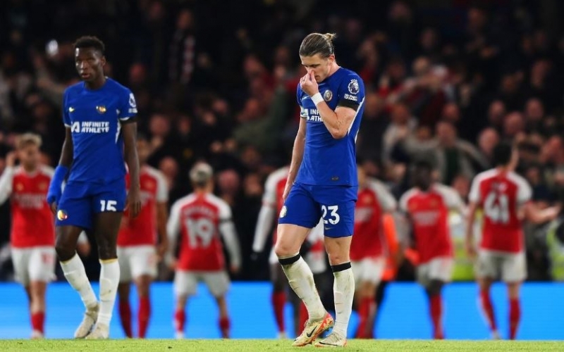 Joe Cole gọi thẳng tên cầu thủ Chelsea tệ nhất trong trận thua Arsenal