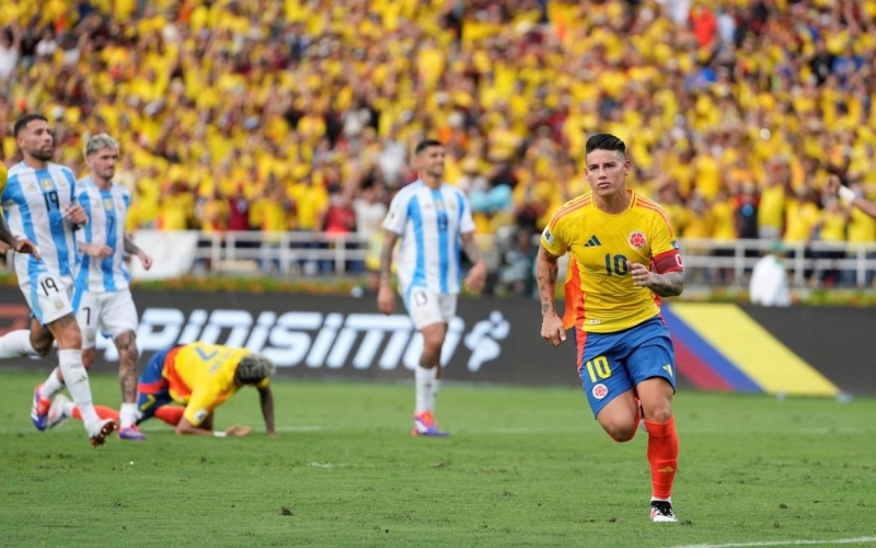 Vắng Messi, Argentina thua đau trước Colombia