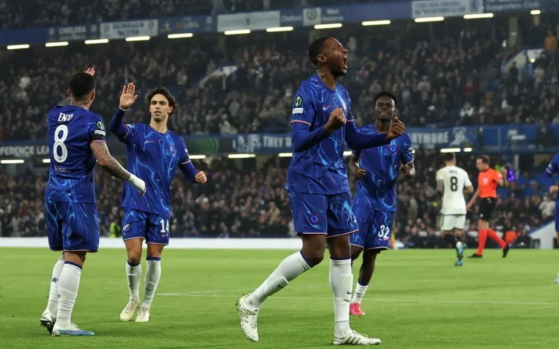 Nkunku cú đúp, Chelsea hủy diệt Noah tại đấu trường châu Âu