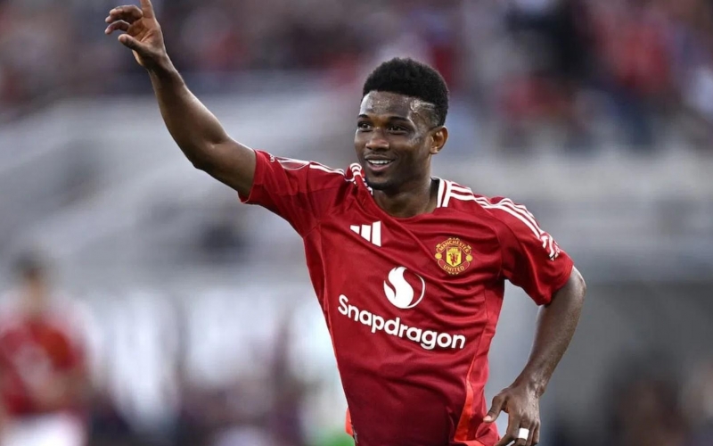 Amad Diallo tỏa sáng, MU hạ đẹp PAOK tại Old Trafford