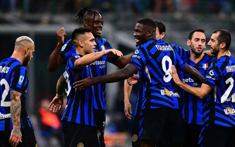 Inter Milan nhận tin vui từ trọng tài chung kết Champions League